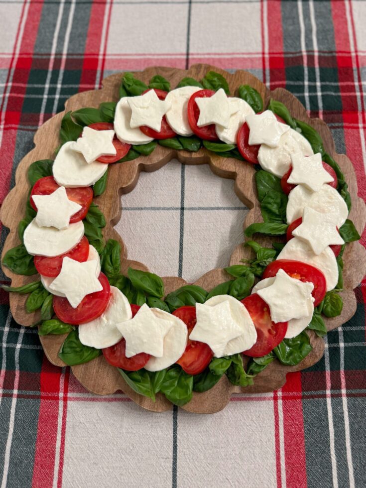 Image for Caprese Christmas Wreath with Stars